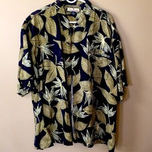 Men’s Hawaiian shirt by Tommy Bahama